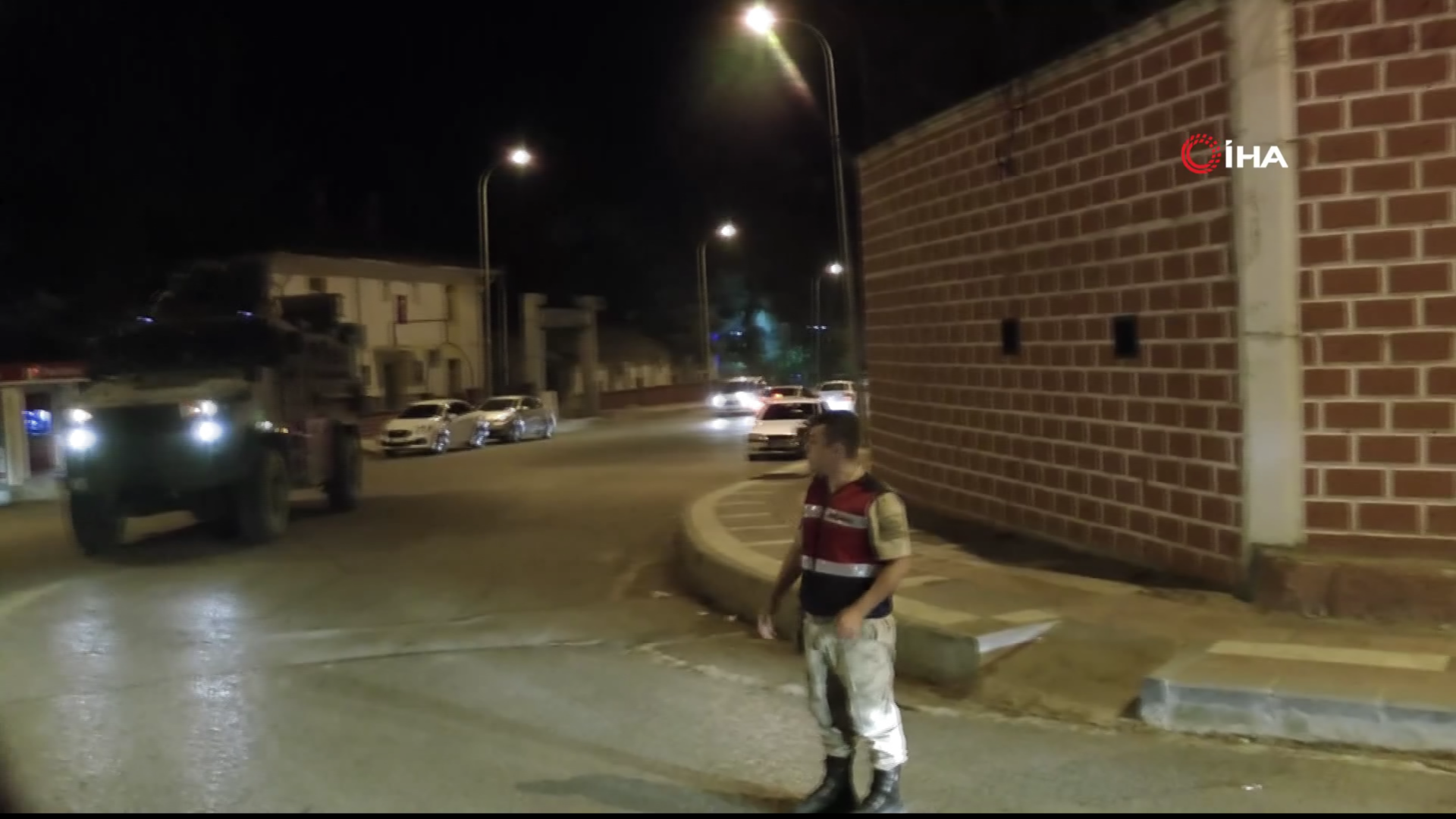 Şandina hêzên zêdetir bo ser sinûrê Suriyê, ji alîyê Tirkiyê ve, berdewame